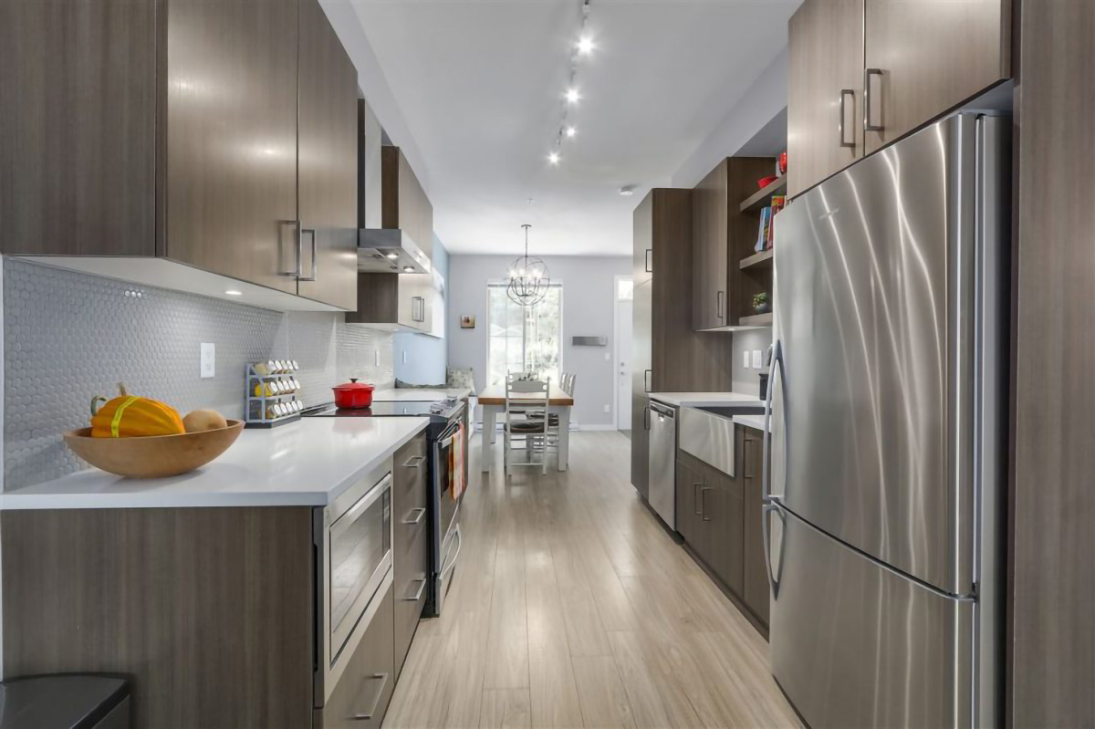 #8 - 433 Seymour River Place 7
