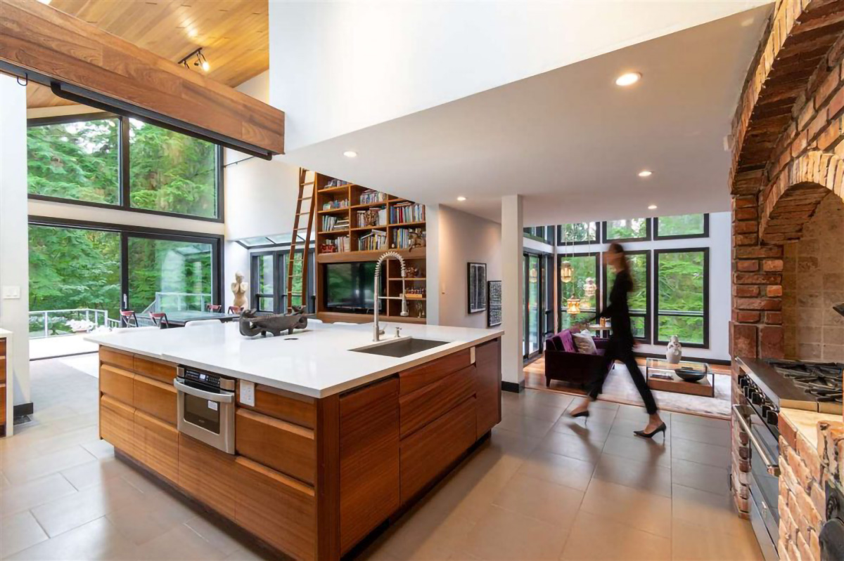 2889 Allan Road, North Vancouver 3