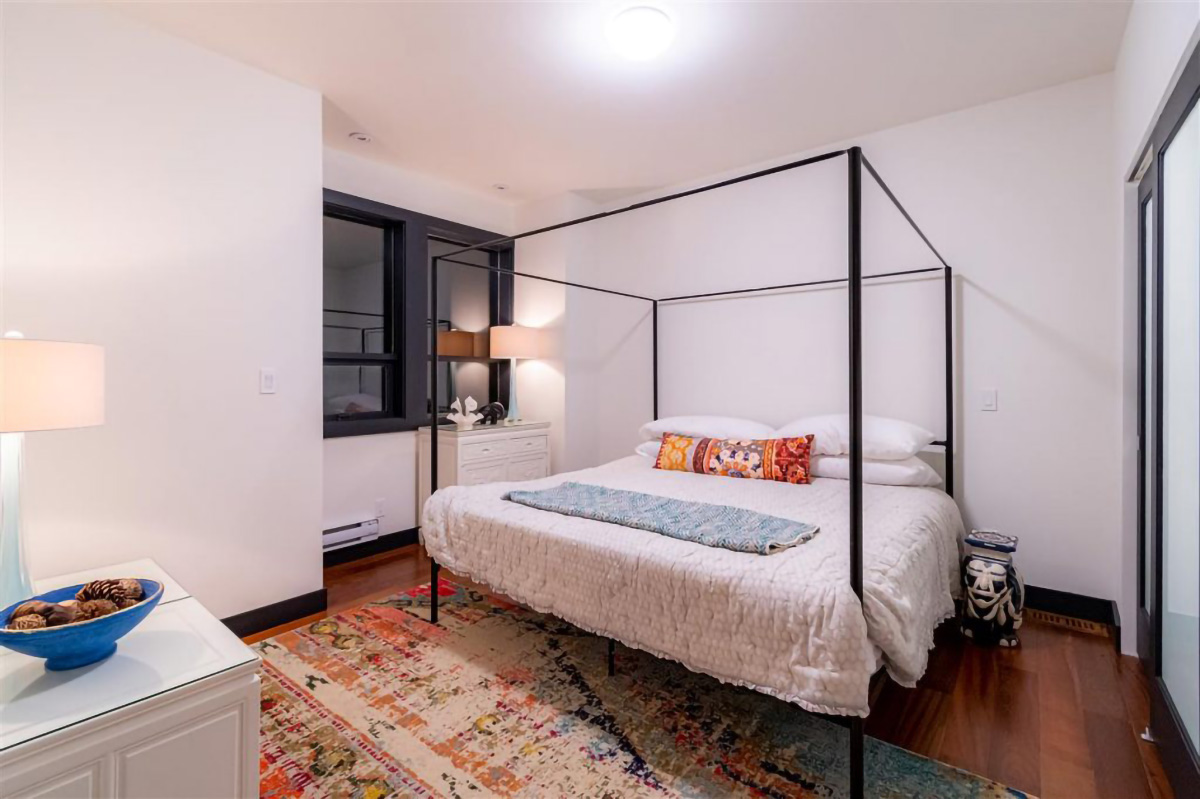 2889 Allan Road, North Vancouver 26