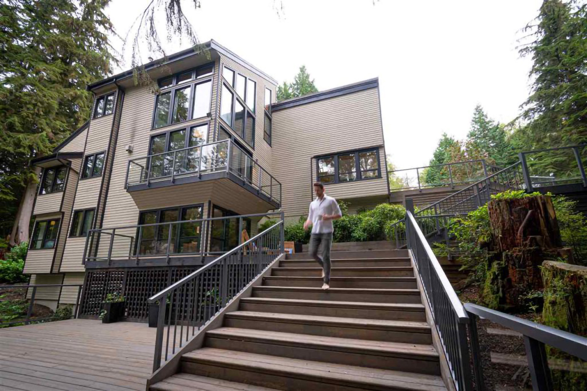 2889 Allan Road, North Vancouver 9