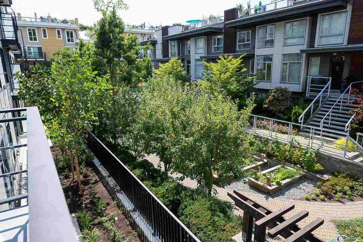 #107 - 715 W 15th St, North Vancouver 16