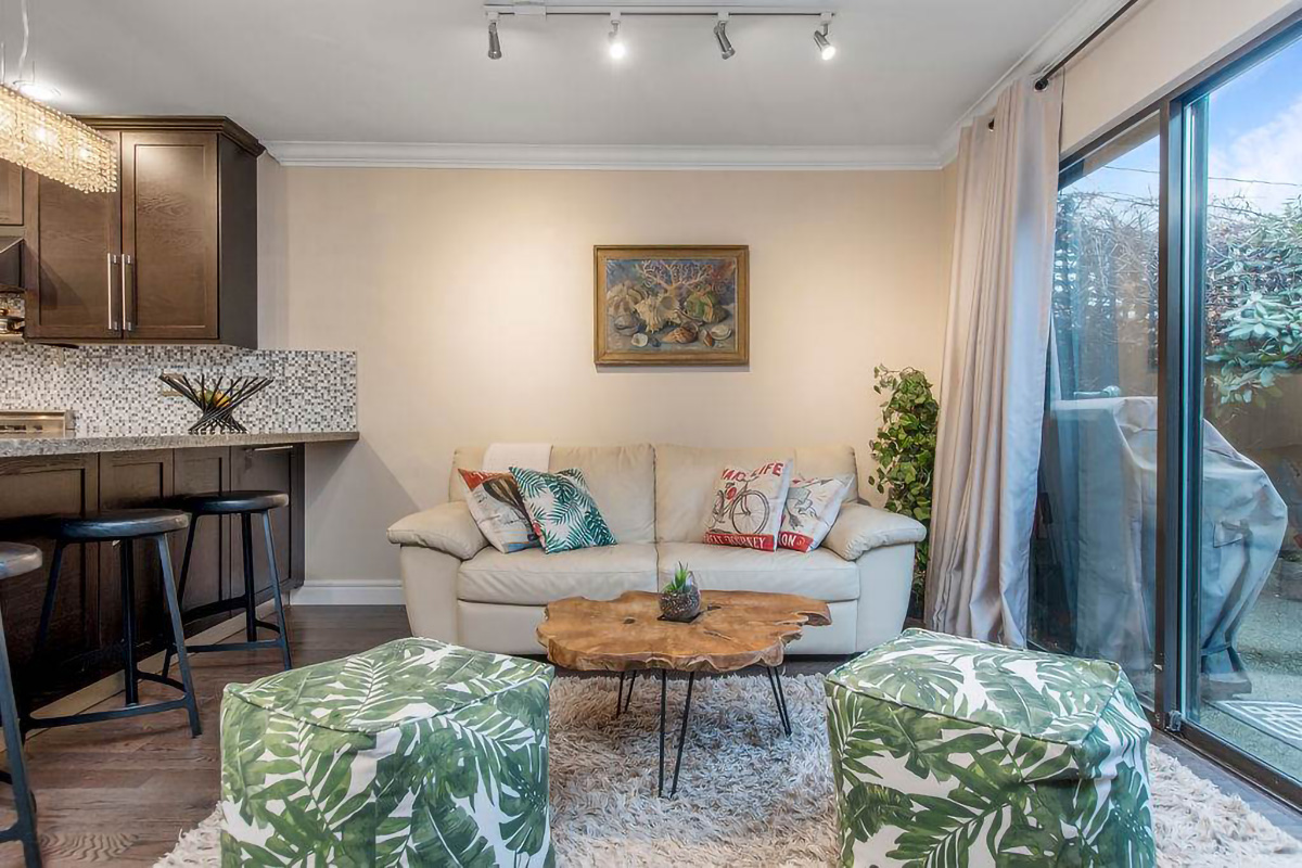 #1 - 226 E 10th St, North Vancouver 12