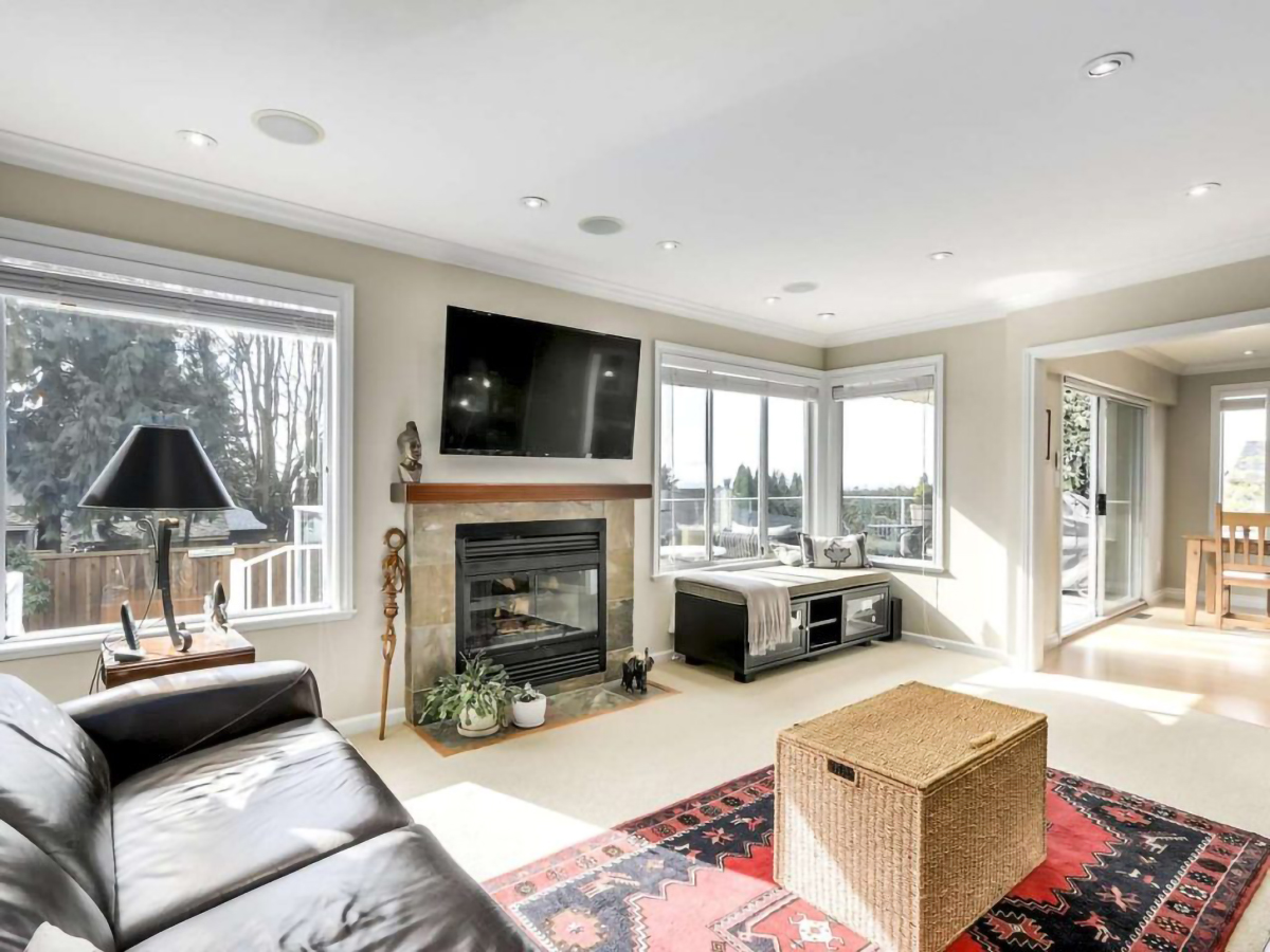 167 W St James Rd, North Vancouver 14
