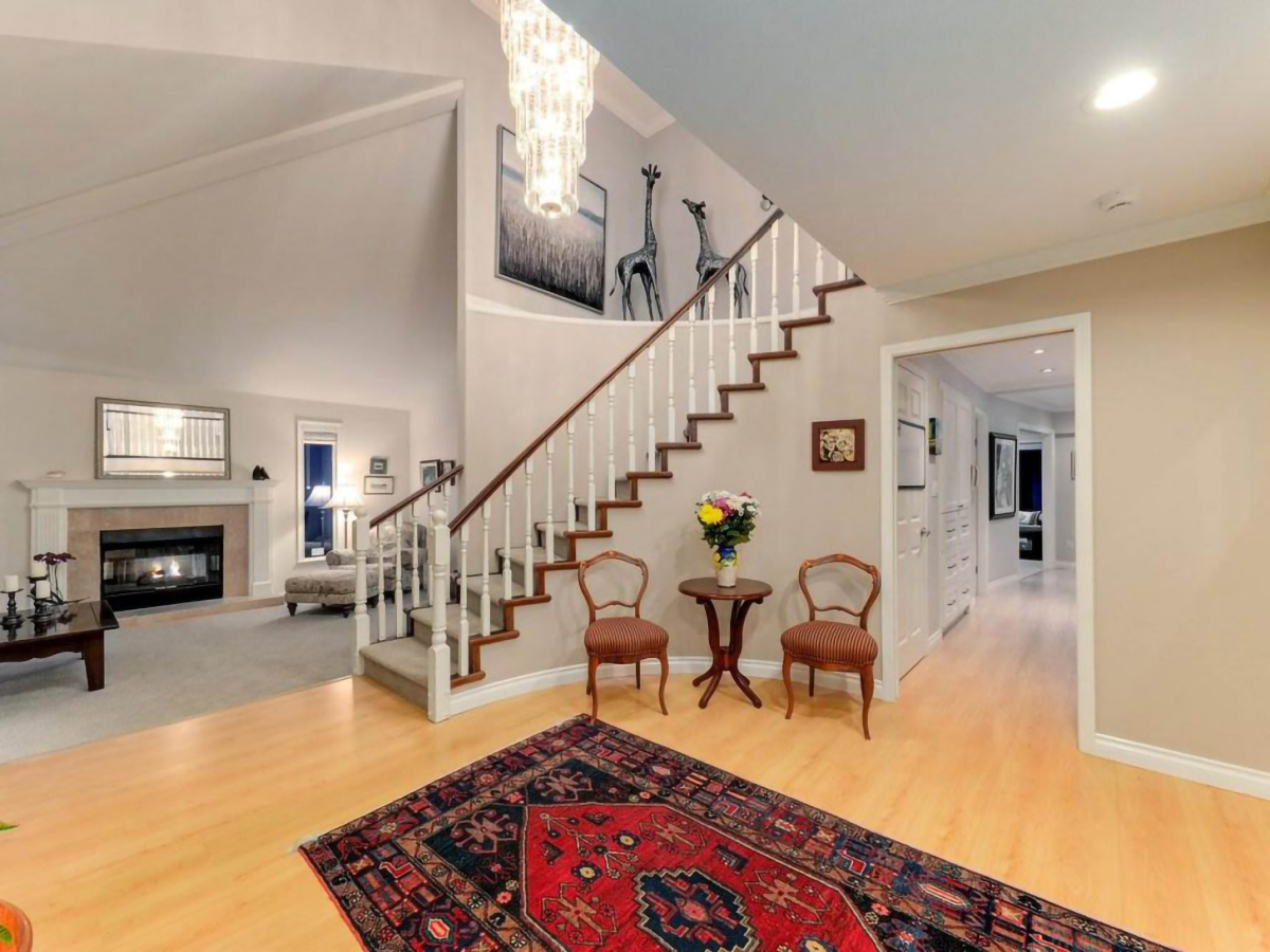 167 W St James Rd, North Vancouver 6