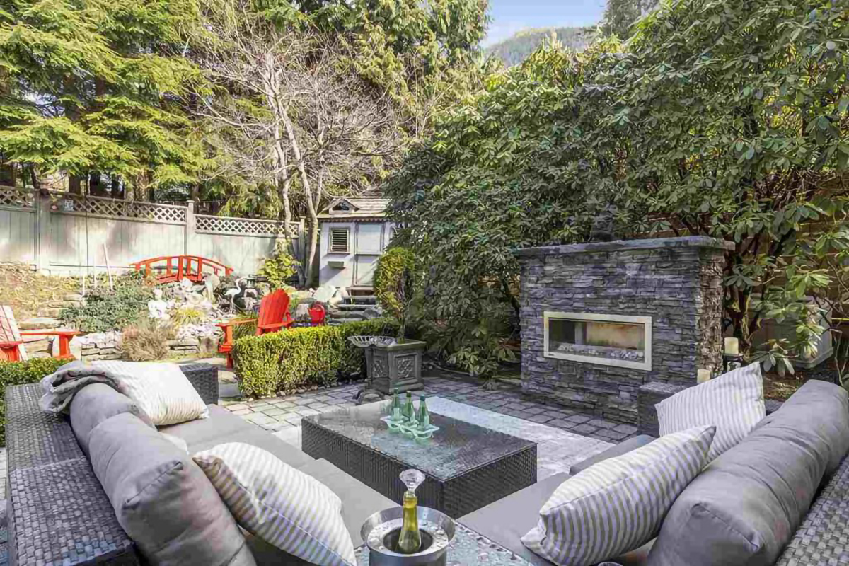 5533 Cliffridge Place, North Vancouver 27