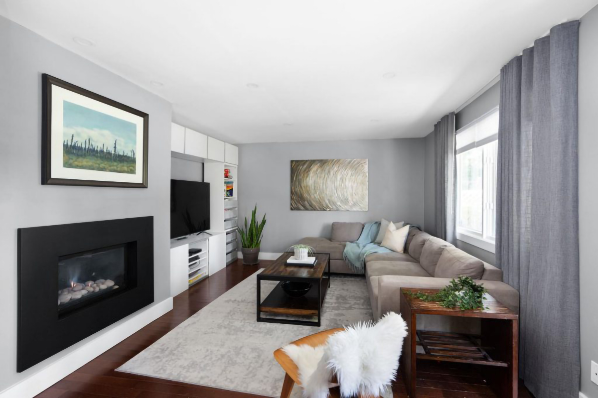 2704 Ailsa Crescent 14