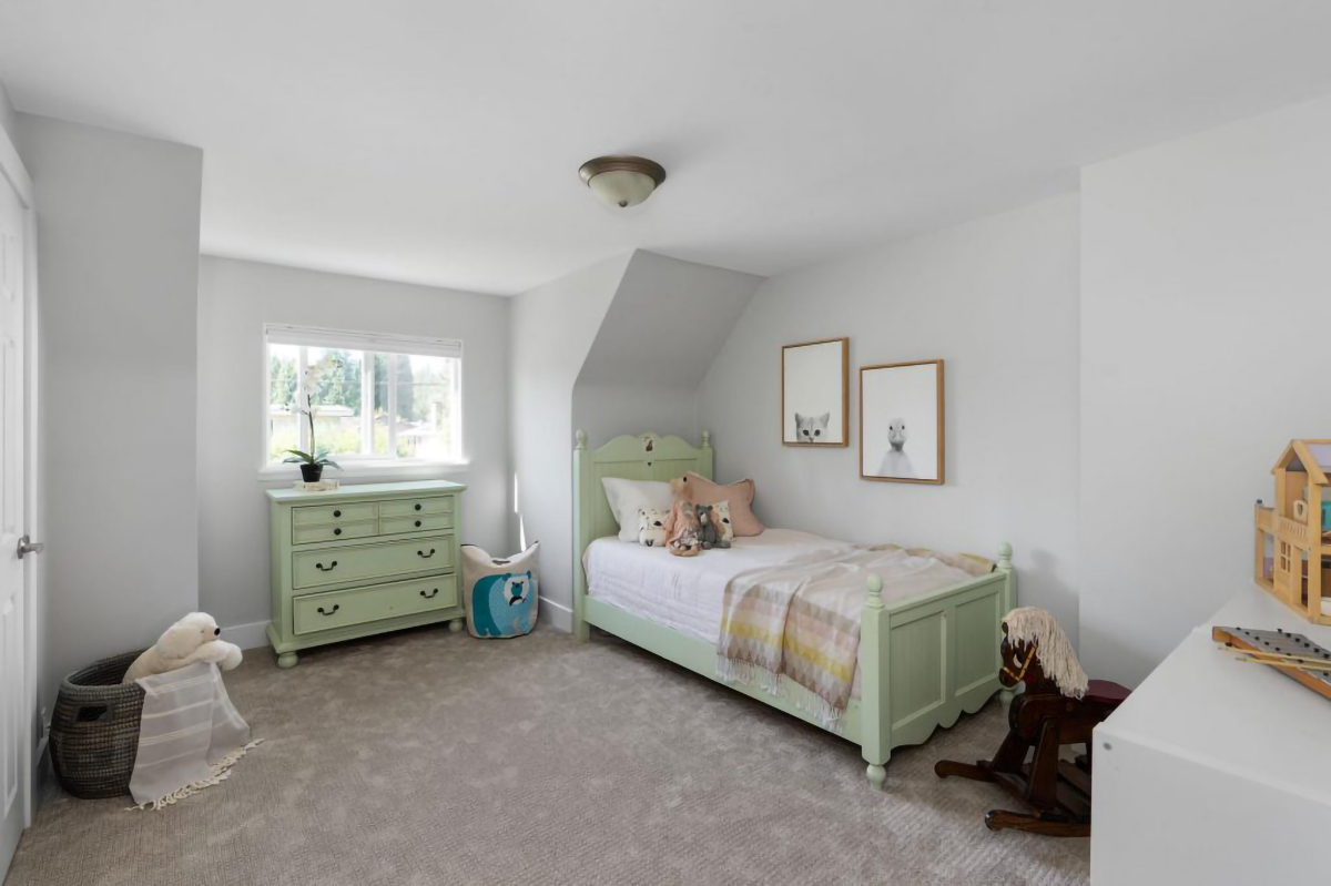 2704 Ailsa Crescent 22