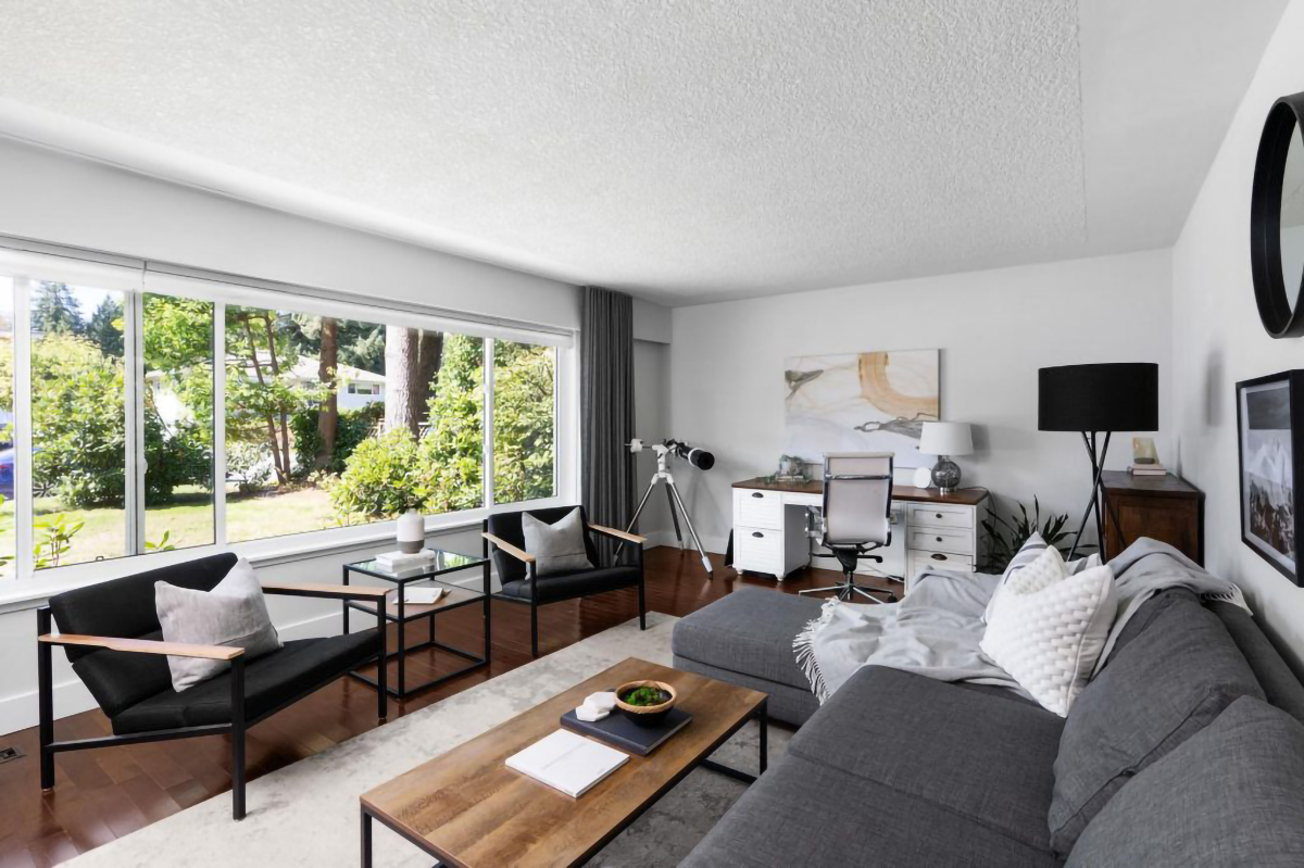 2704 Ailsa Crescent 6