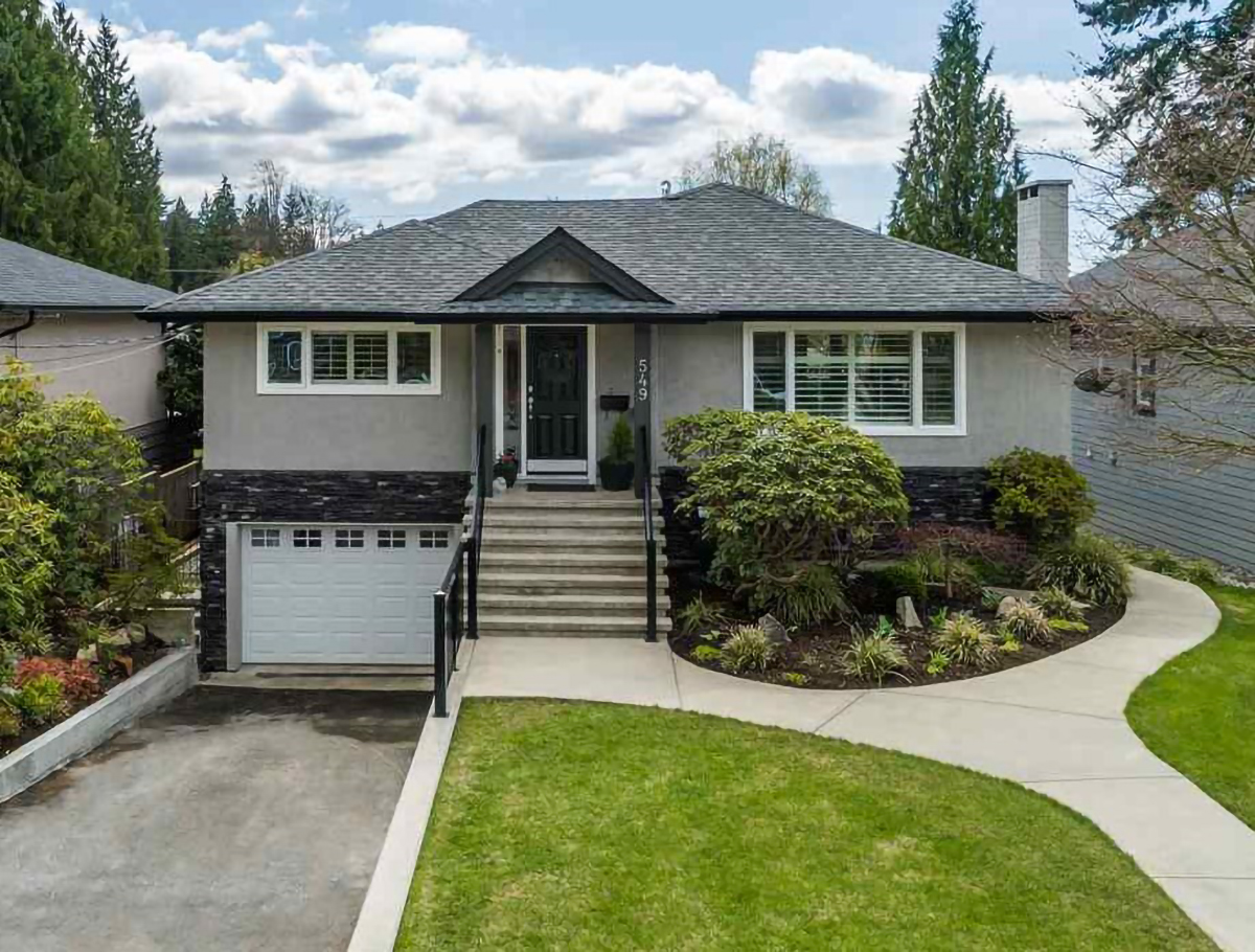 549 W 22nd STREET, NORTH VANCOUVER 22