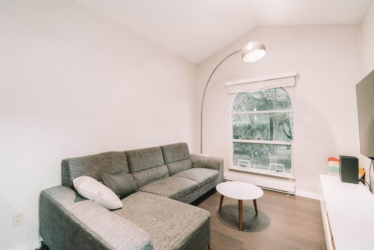 37-900 W 17TH STREET, NORTH VANCOUVER 12