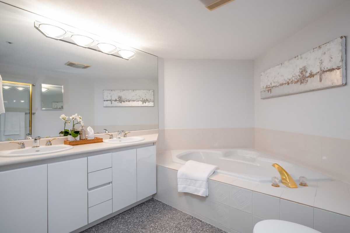 #203 - 3200 Capilano Crescent, North Vancouver 30