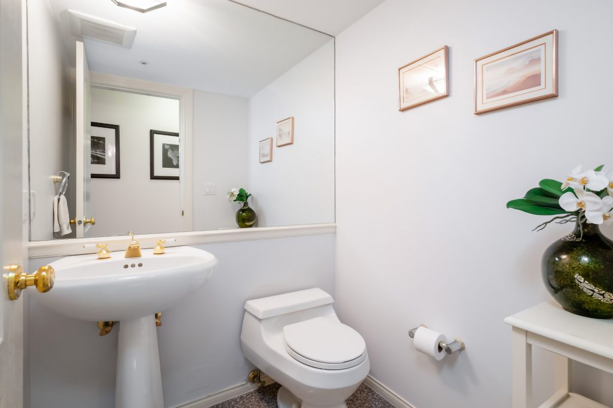 #203 - 3200 Capilano Crescent, North Vancouver 31