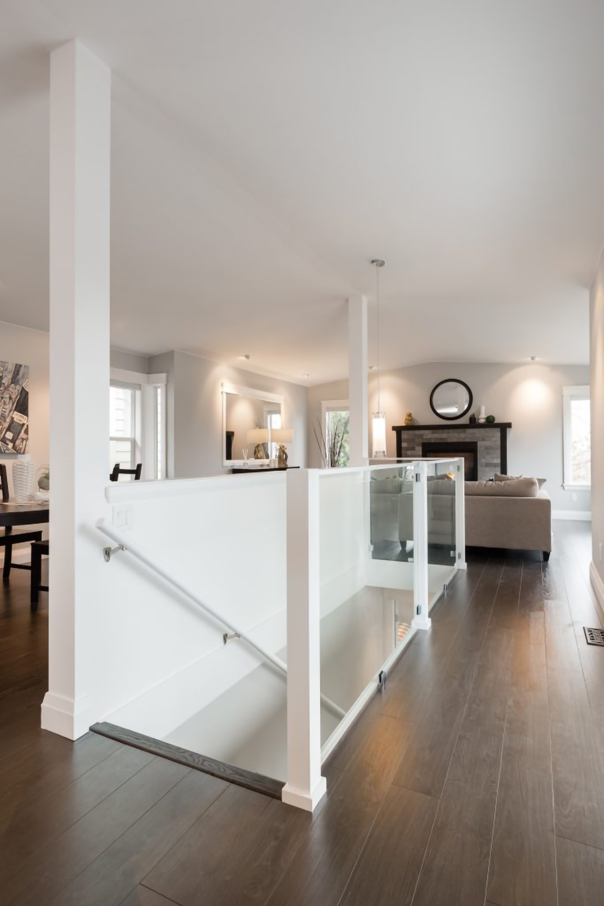 2616 Jones Ave, North Vancouver 27