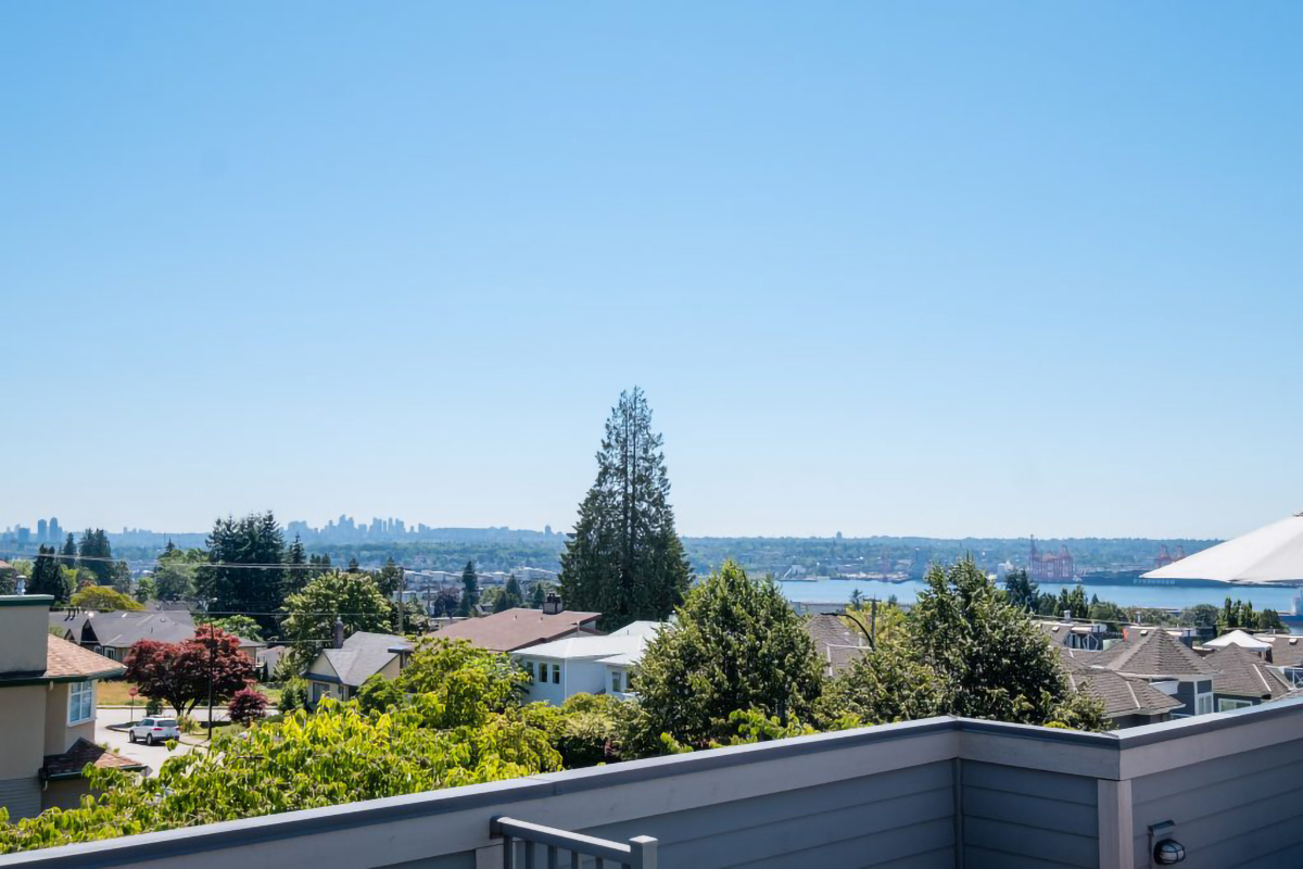 248 E 6th Street, North Vancouver 37