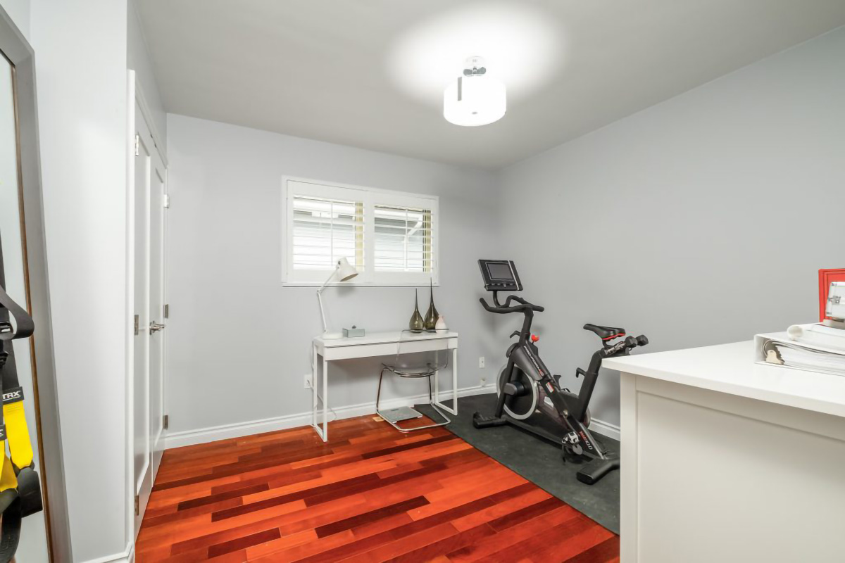 2545 Edgemont Blvd, North Vancouver 45