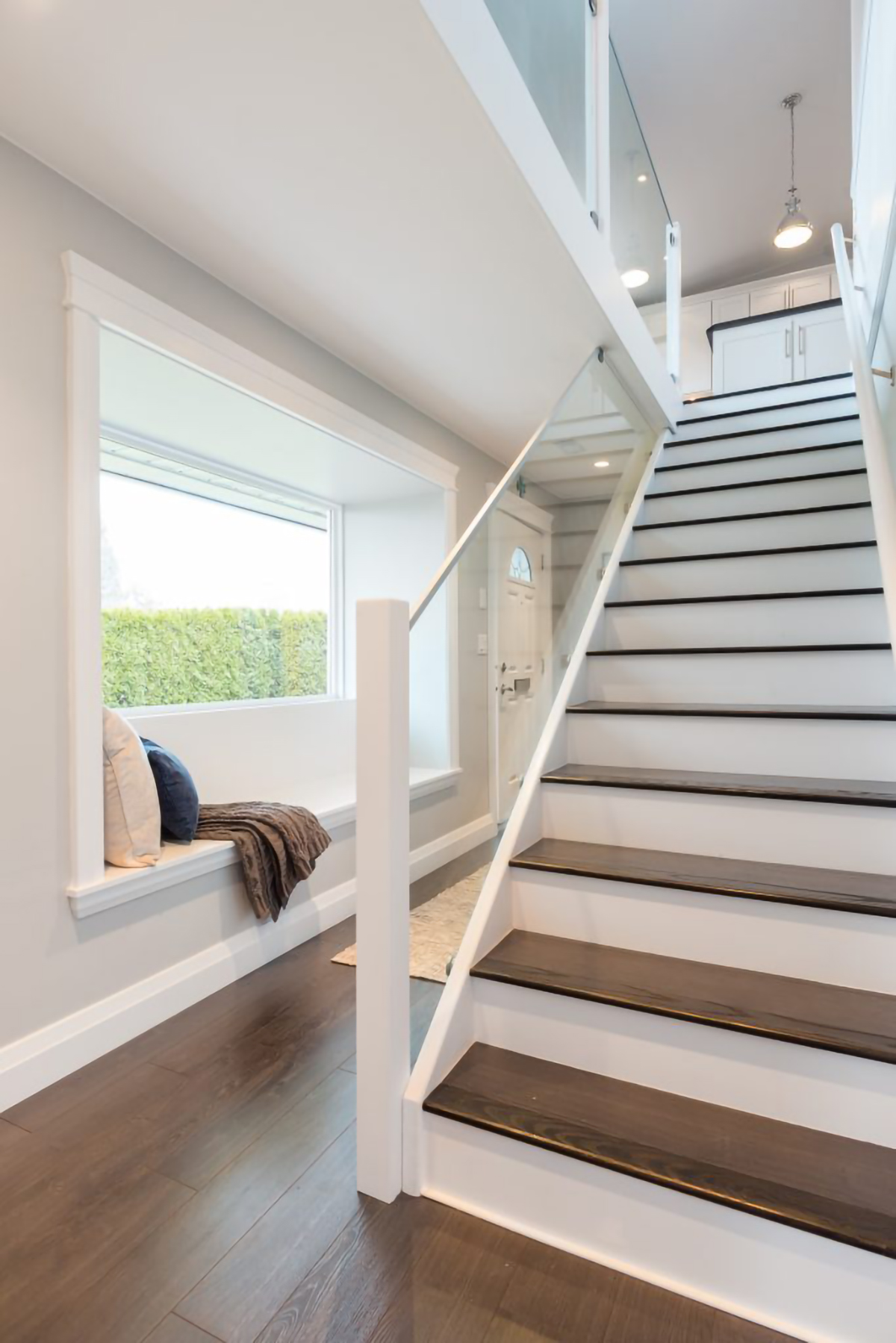 2616 Jones Ave, North Vancouver 39