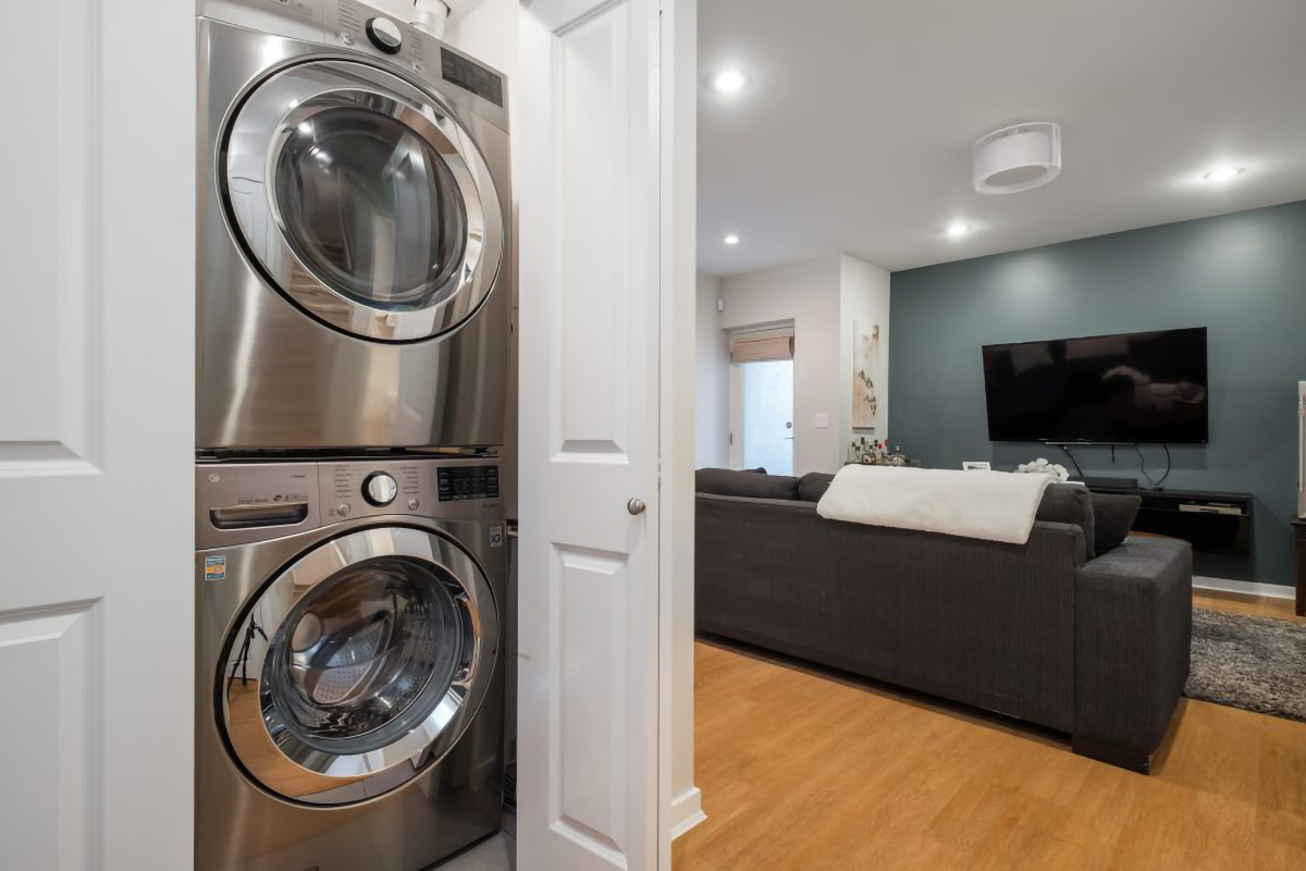 248 E 6th Street, North Vancouver 47
