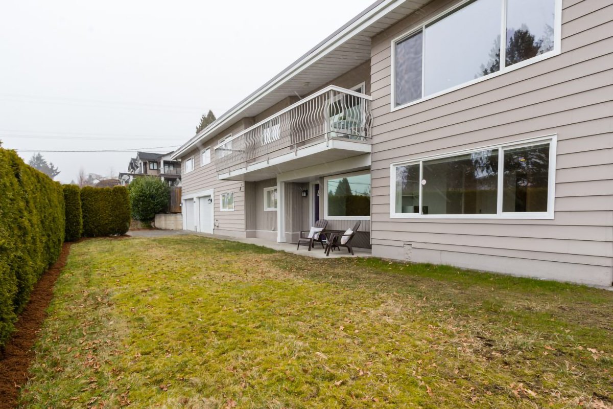 2616 Jones Ave, North Vancouver 41