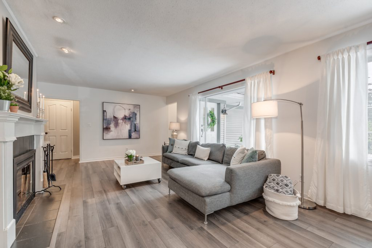 553 W 23rd St, North Vancouver 8