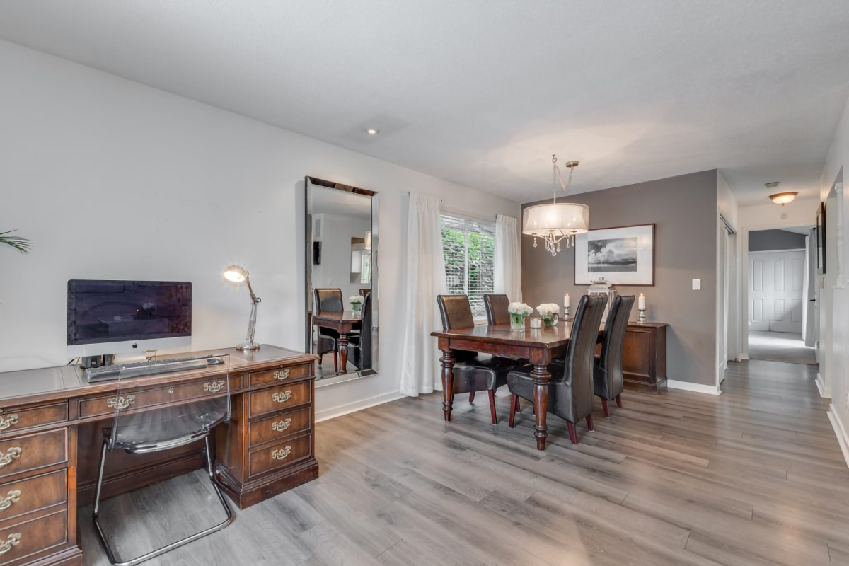553 W 23rd St, North Vancouver 10