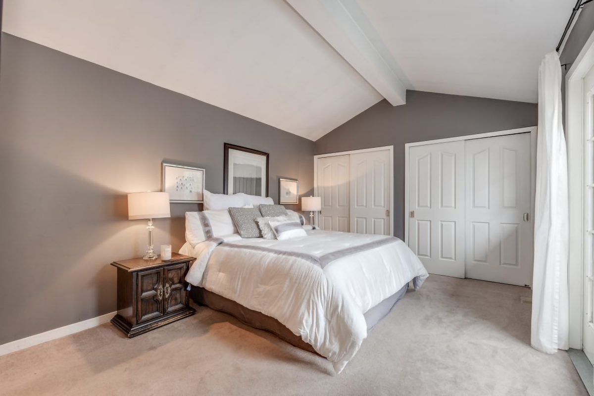 553 W 23rd St, North Vancouver 23