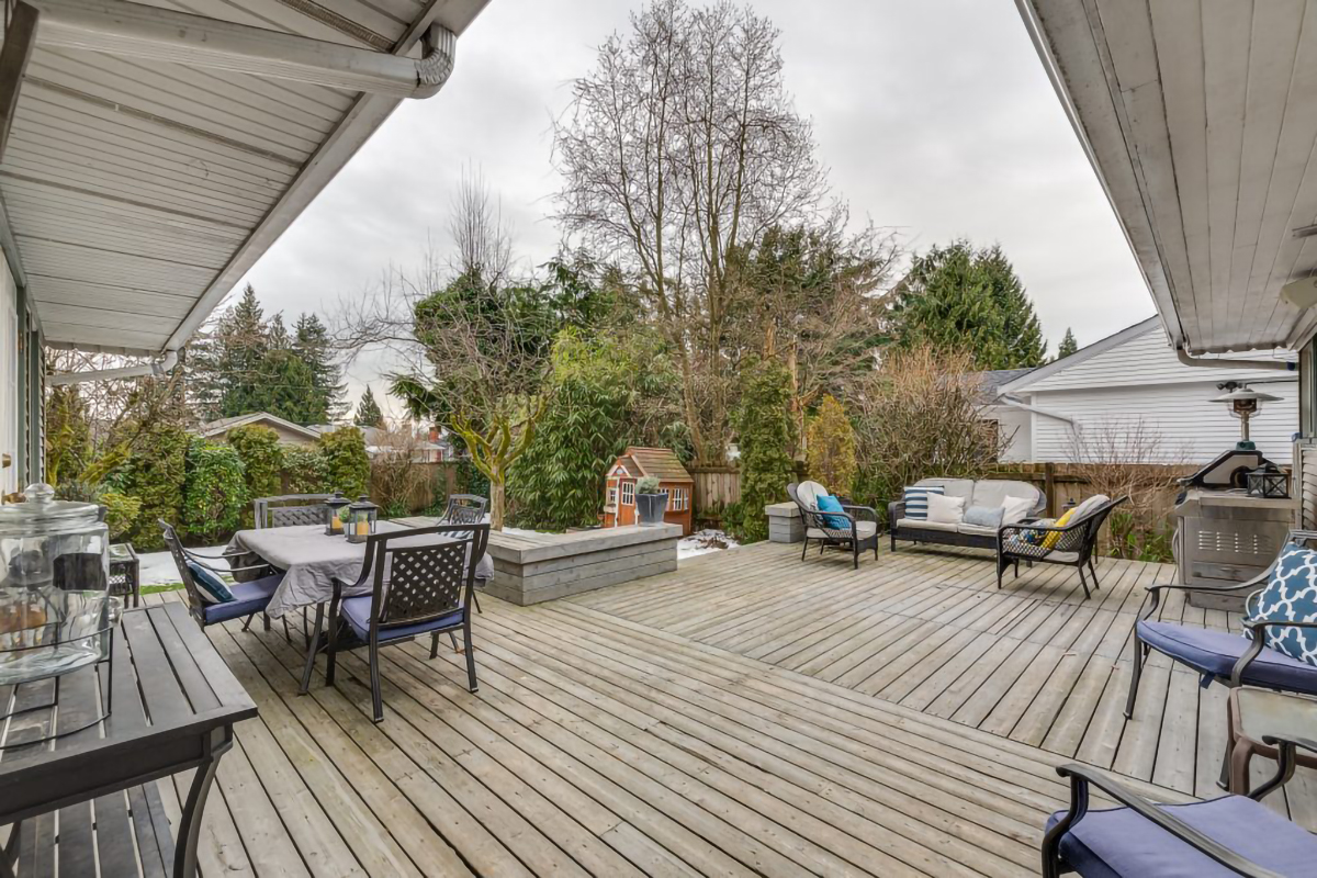 553 W 23rd St, North Vancouver 33