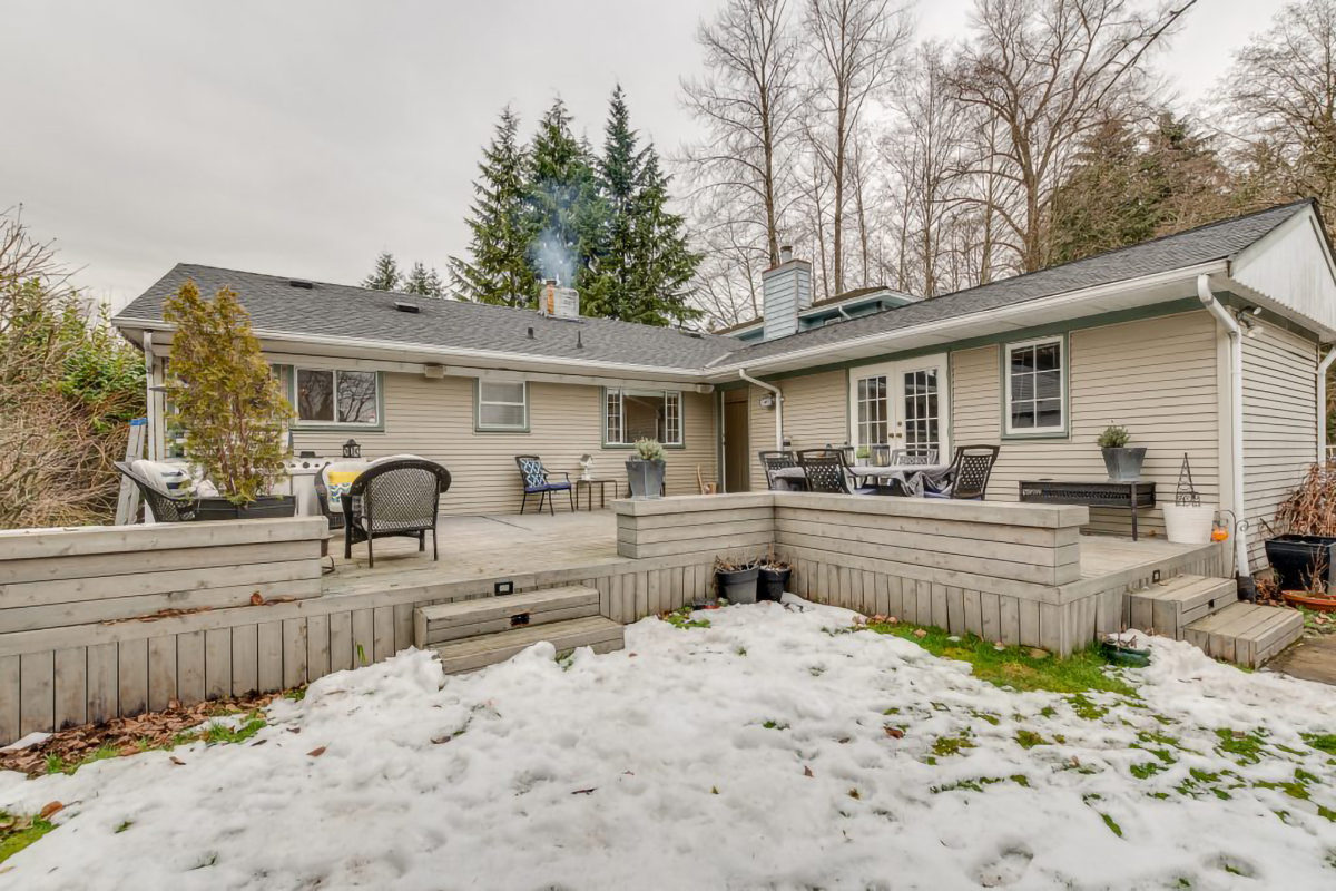 553 W 23rd St, North Vancouver 35