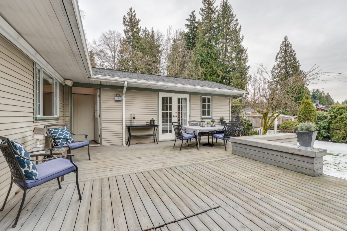 553 W 23rd St, North Vancouver 37