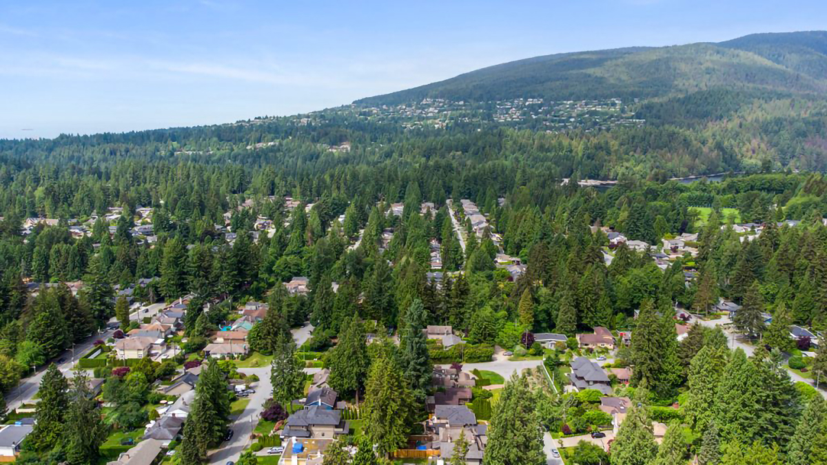 939 Clements Ave, North Vancouver 6