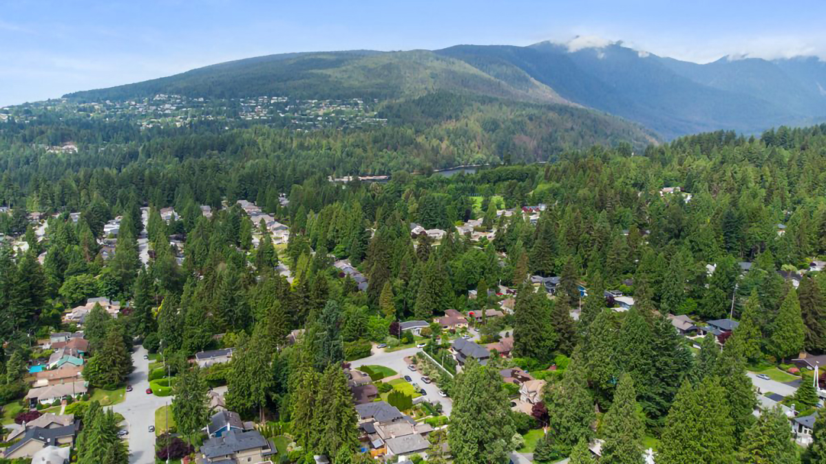 939 Clements Ave, North Vancouver 7