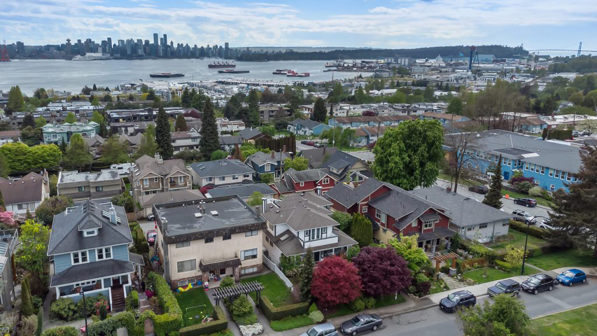 269B W 6TH STREET, NORTH VANCOUVER 35
