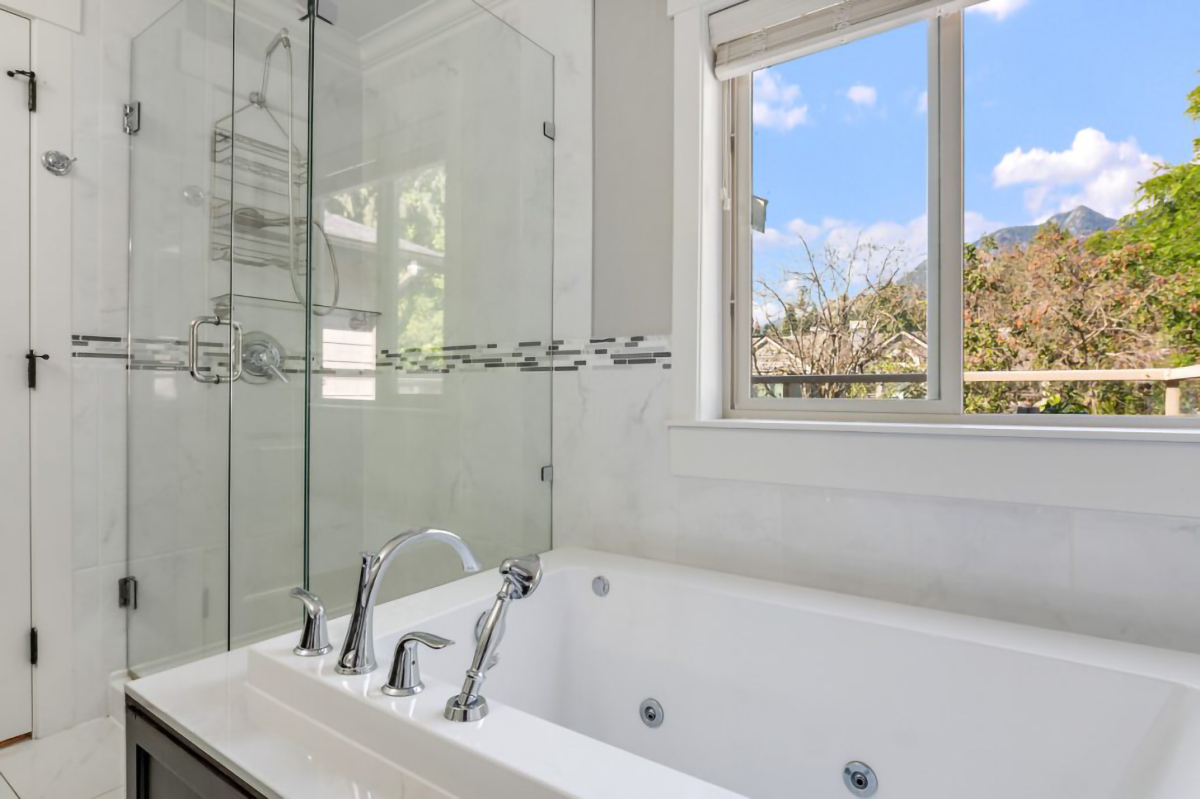 1098 Canyon Boulevard, North Vancouver 5