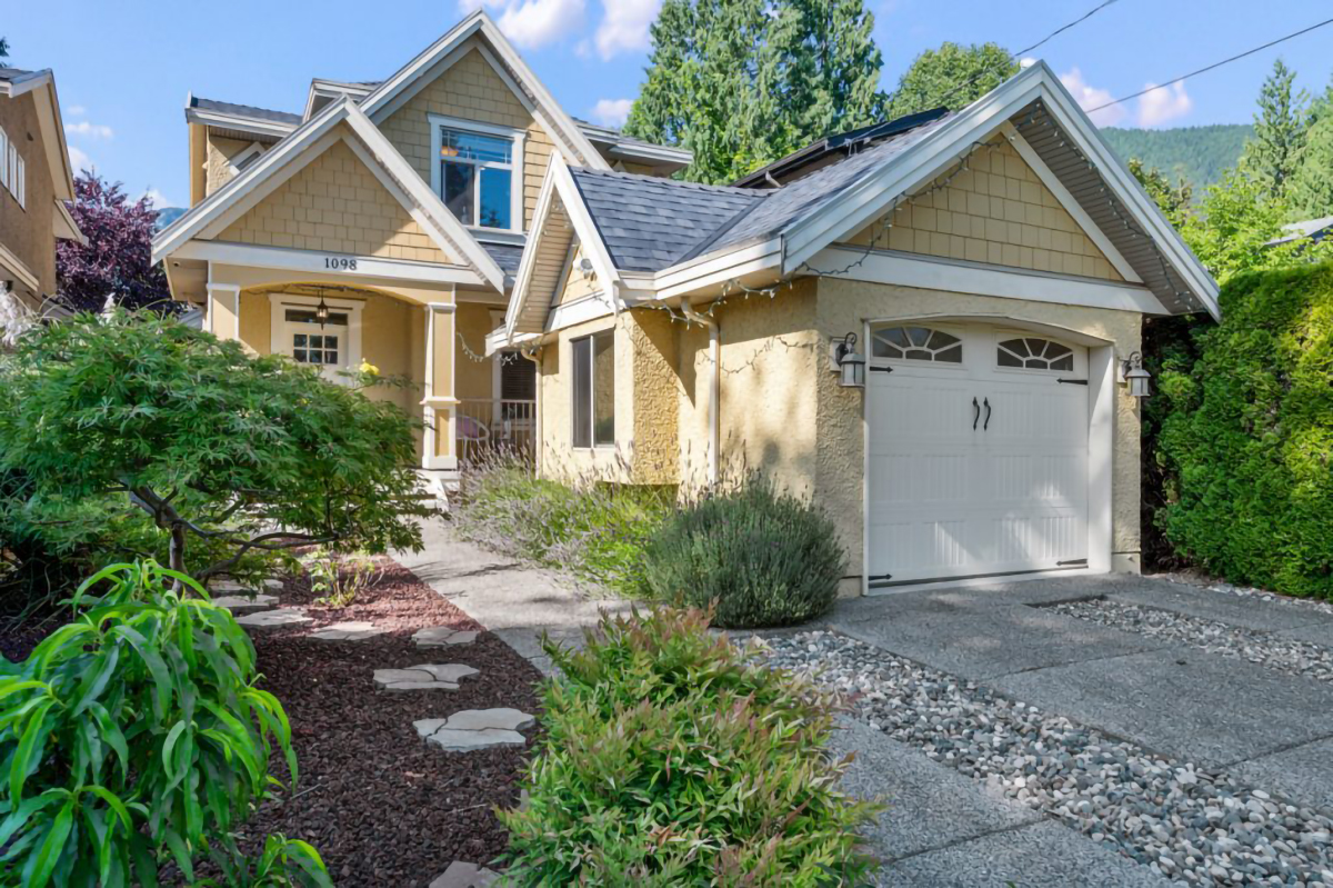 1098 Canyon Boulevard, North Vancouver 34