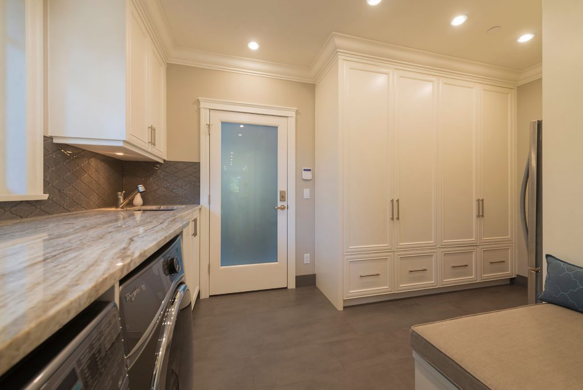 946 Clements Ave, North Vancouver 26