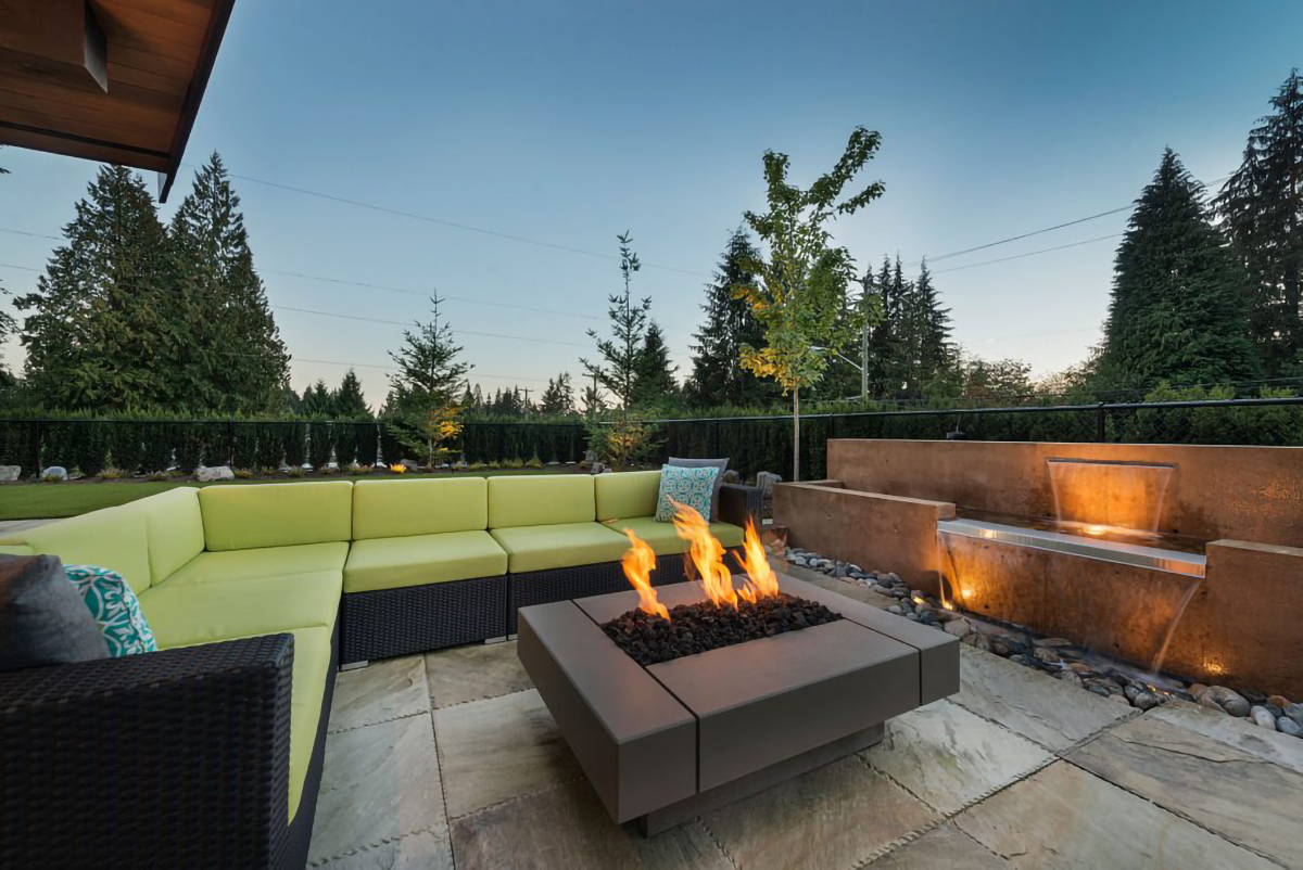 946 Clements Ave, North Vancouver 31
