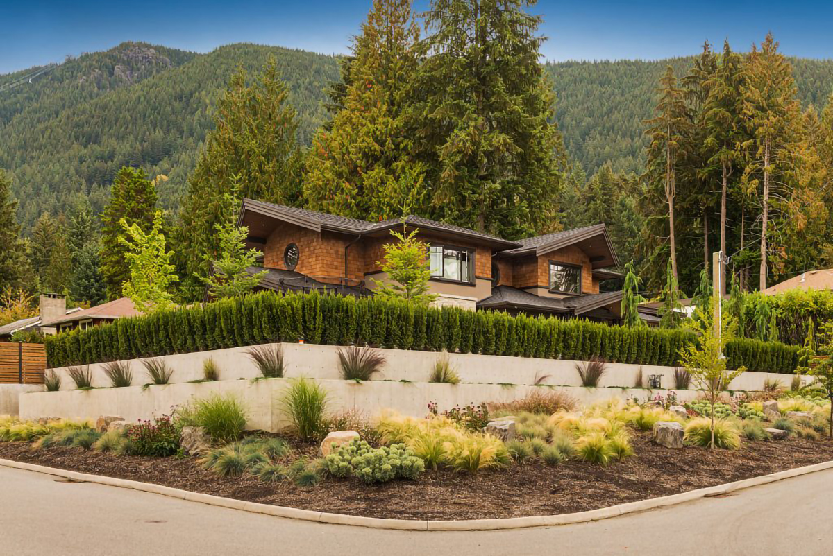 946 Clements Ave, North Vancouver 35