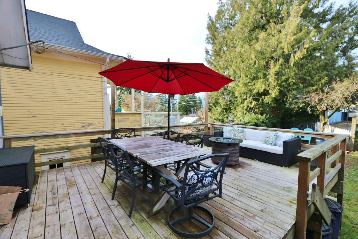 416 - 418 E 16th St, North Vancouver 12