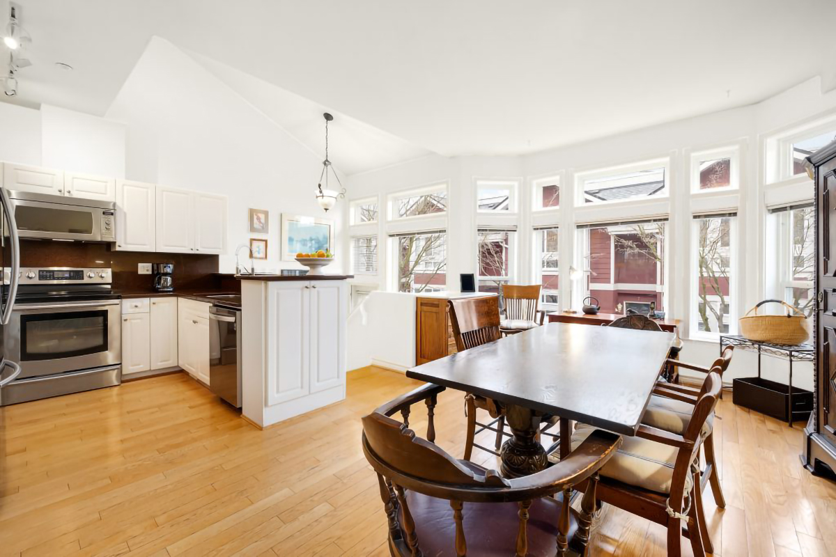 2-225 E5TH STREET, NORTH VANCOUVER 7