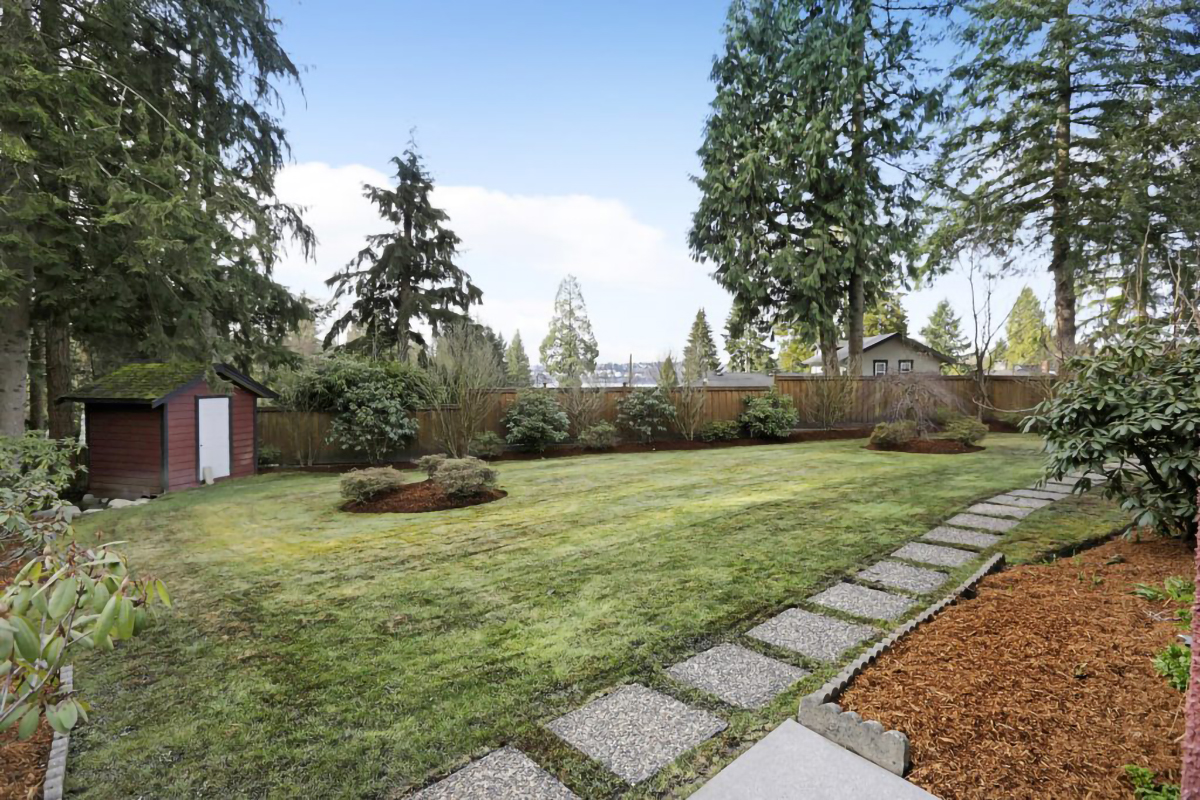 3083 Plymouth Drive, North Vancouver 6