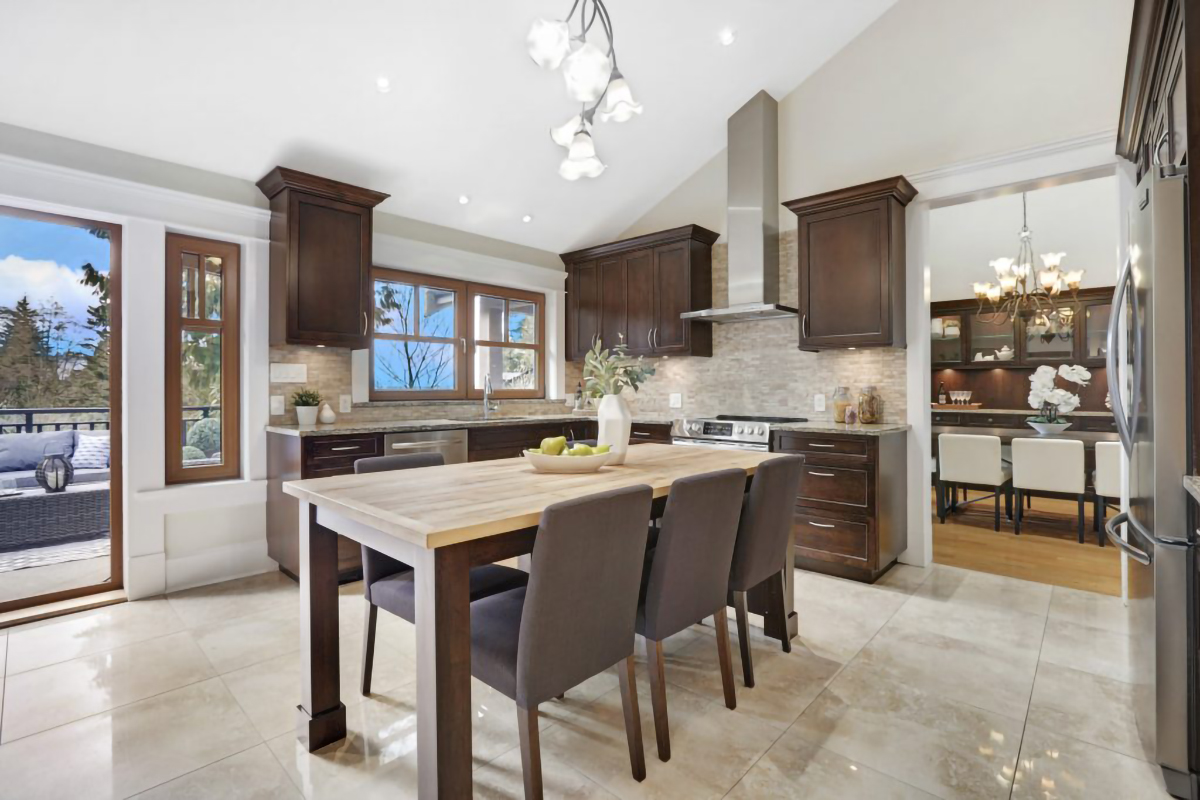 3083 Plymouth Drive, North Vancouver 36