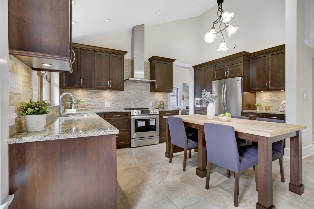 3083 Plymouth Drive, North Vancouver 37
