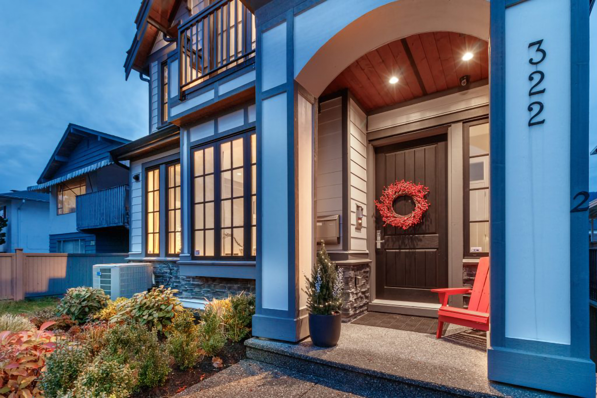 322 E 19th St, North Vancouver 6