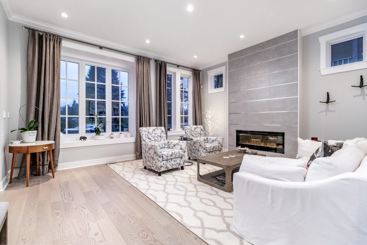 322 E 19th St, North Vancouver 9