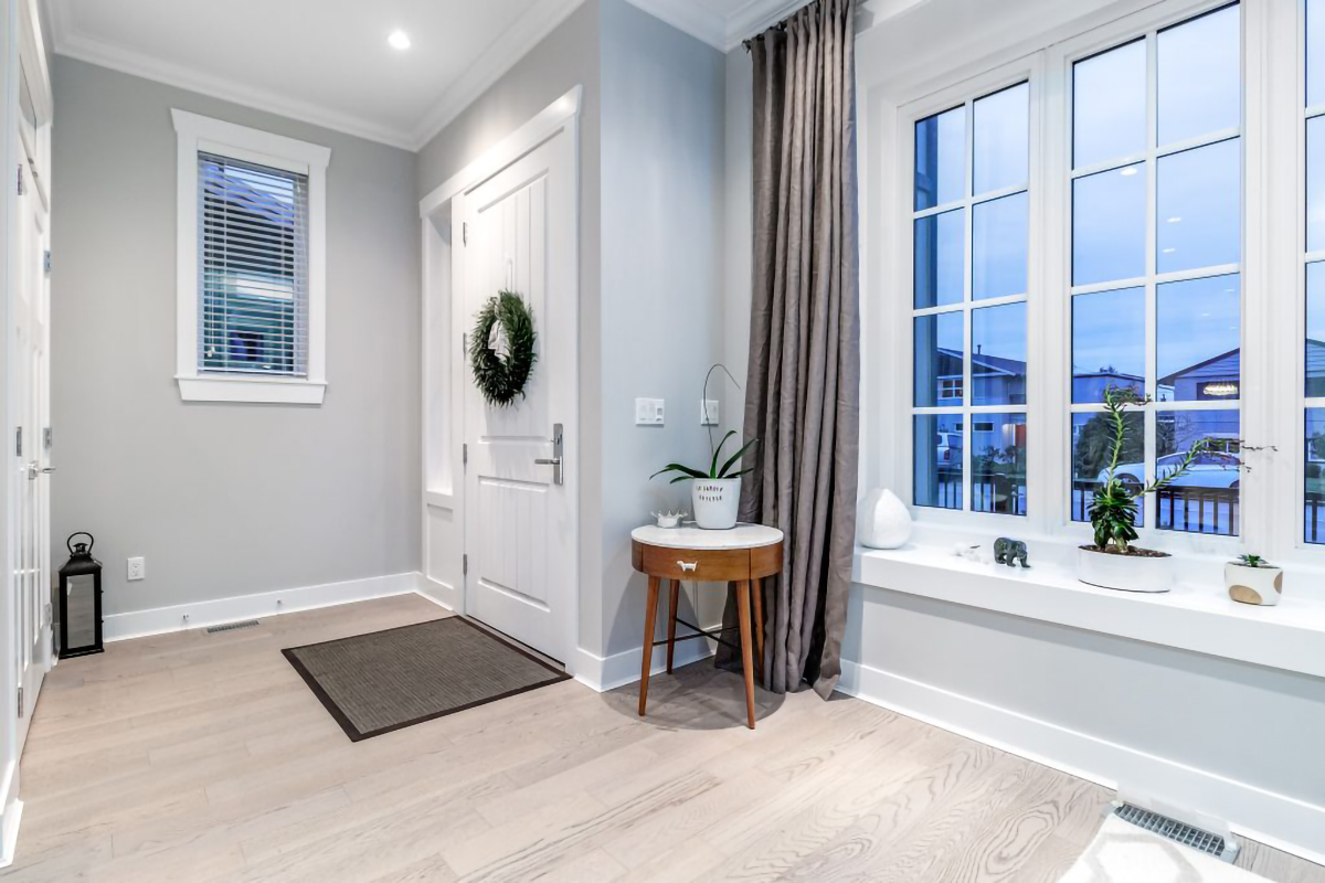 322 E 19th St, North Vancouver 13