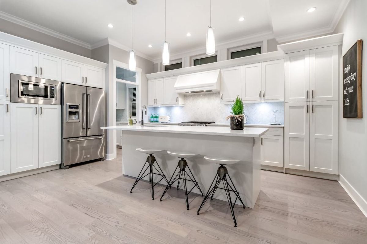 322 E 19th St, North Vancouver 21