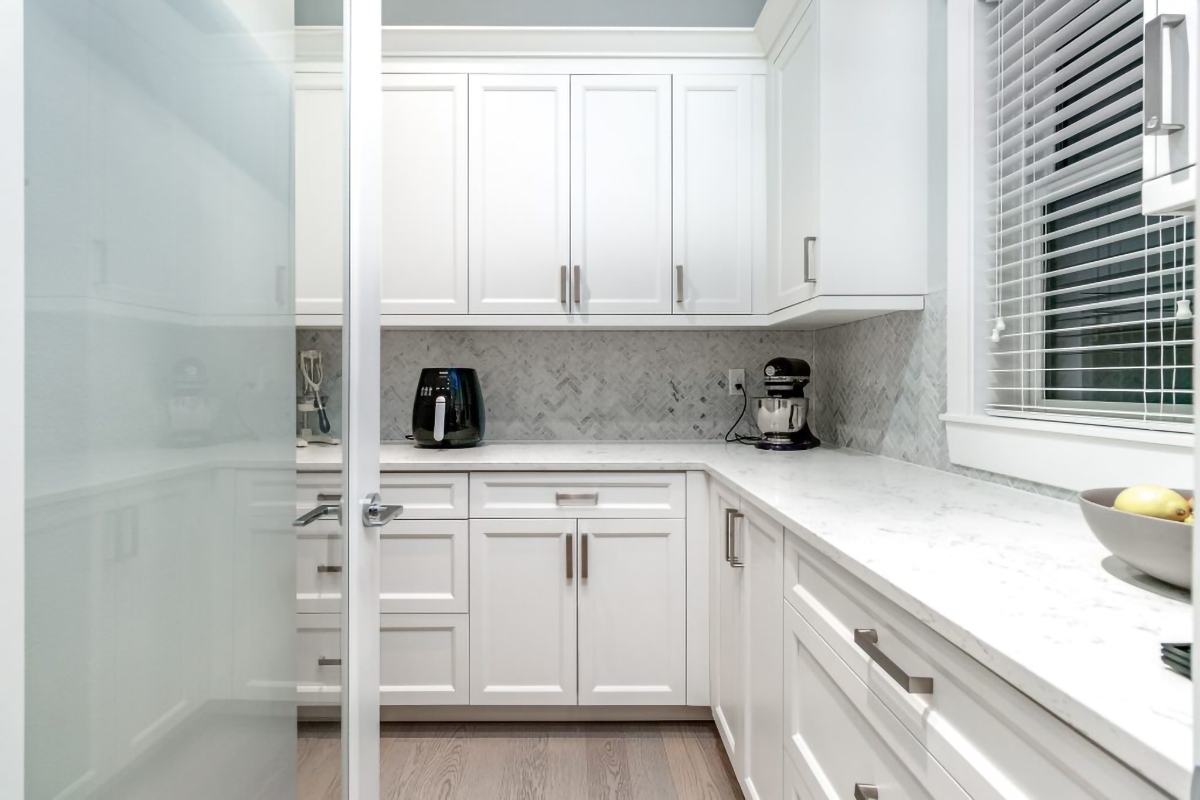 322 E 19th St, North Vancouver 27