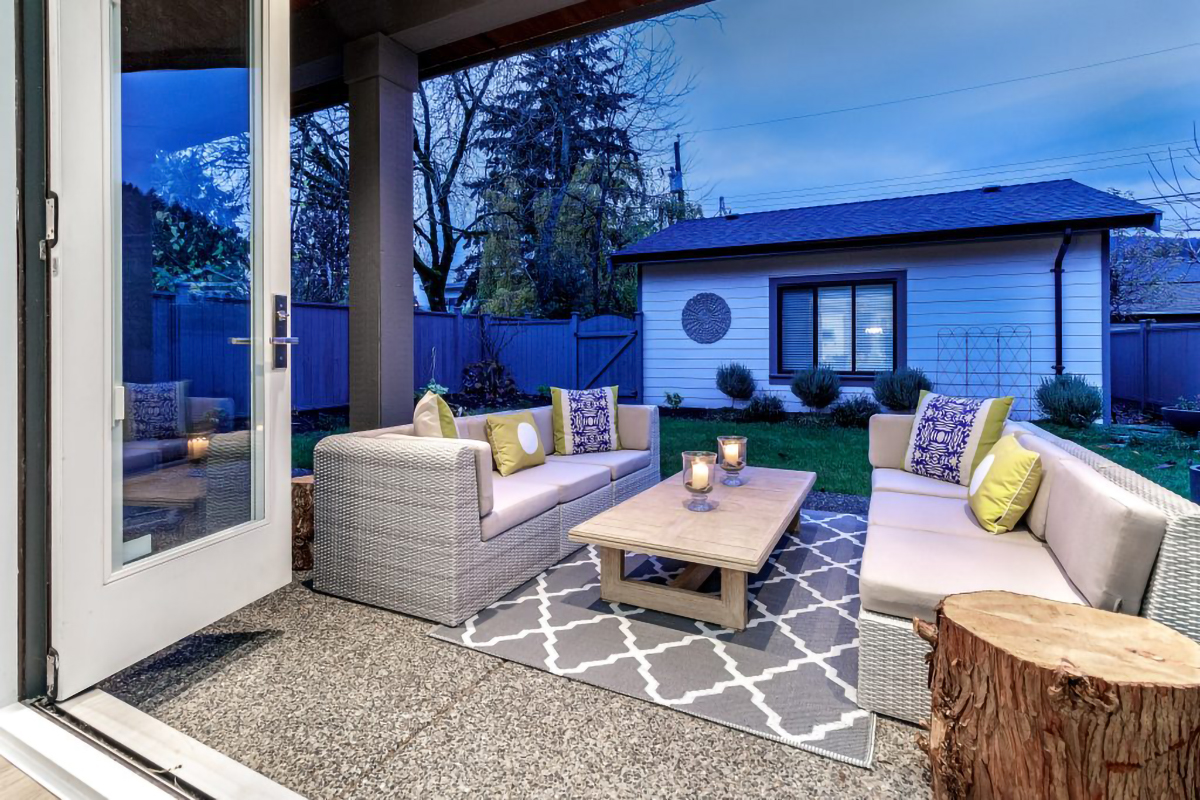 322 E 19th St, North Vancouver 35