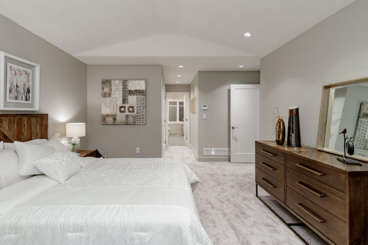 286 Monteray Avenue, North Vancouver 32