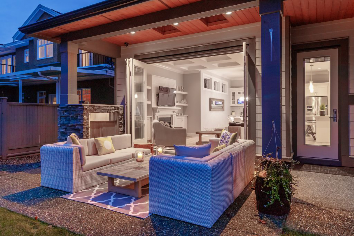 322 E 19th St, North Vancouver 37