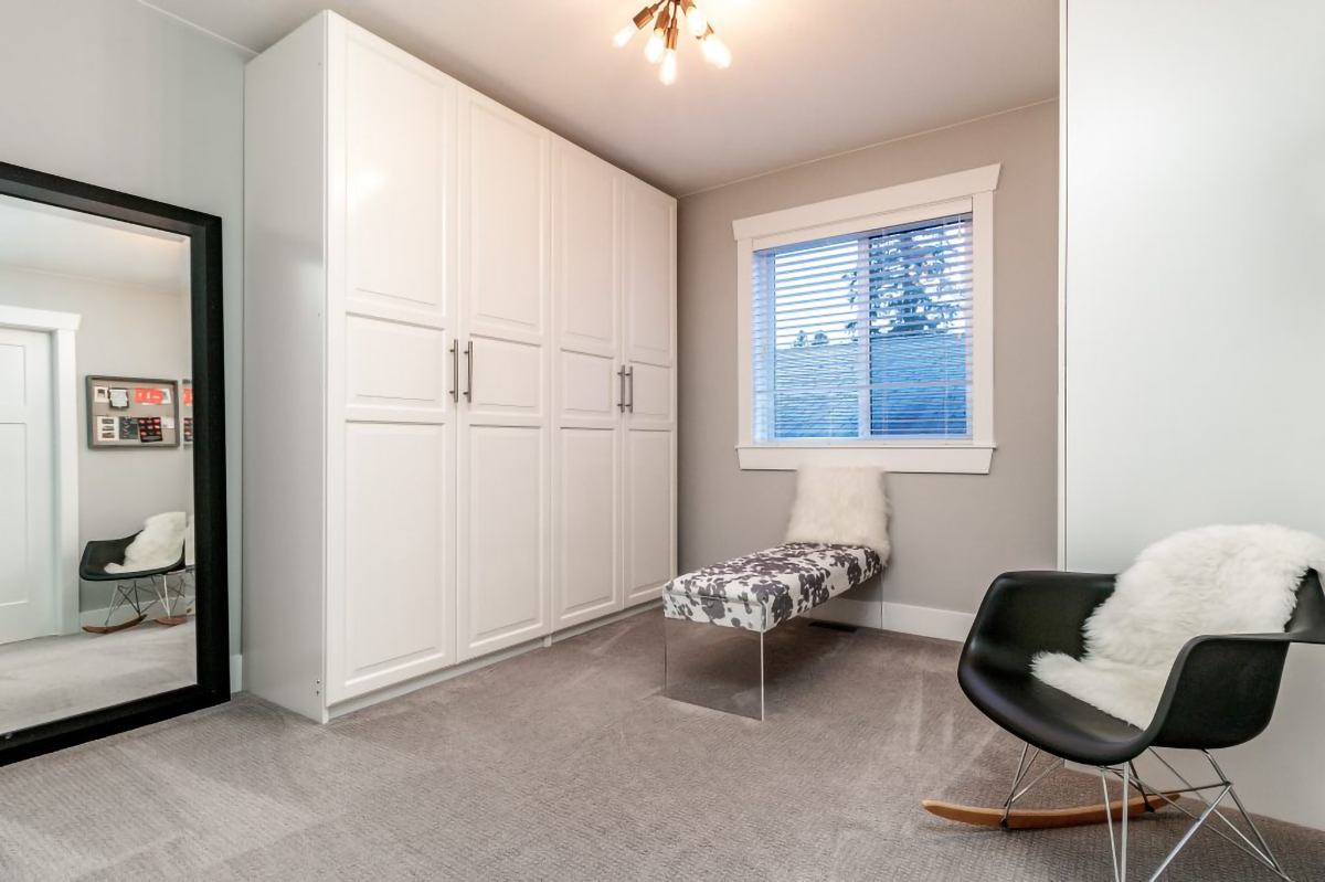 322 E 19th St, North Vancouver 51